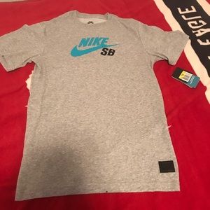 NWT NIKE SB SHIRT